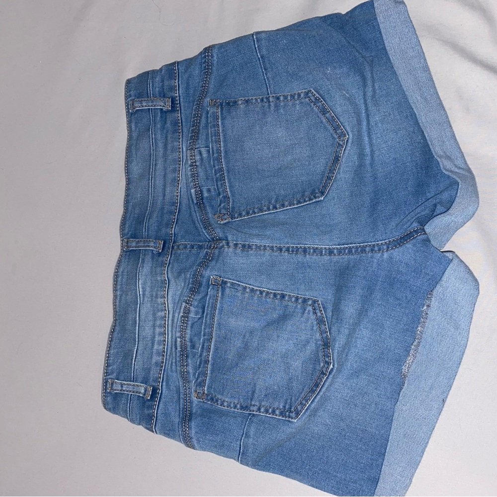 blue basic shorts - Picture 2 of 3